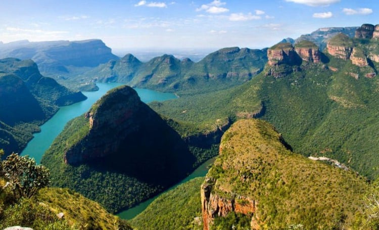 21 Day tour Limpopo - Krugerpark - Panorama route - Swaziland - Pongola dam - St.Lucia - Durban and Drakensbergen